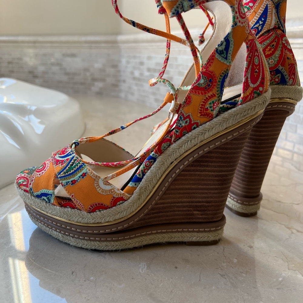 Jessica Simpson wedge